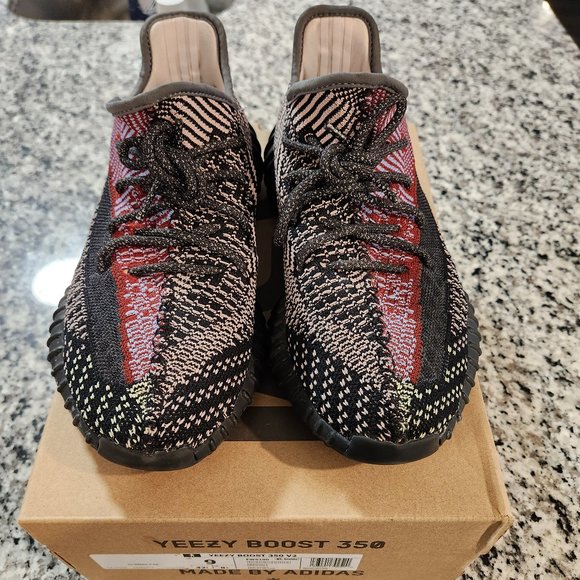 Yeezy Boost 350 V2 Yecheil main image 4